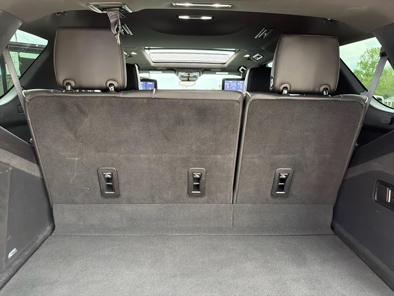 Cadillac Escalade Premium Luxury AWD 2021