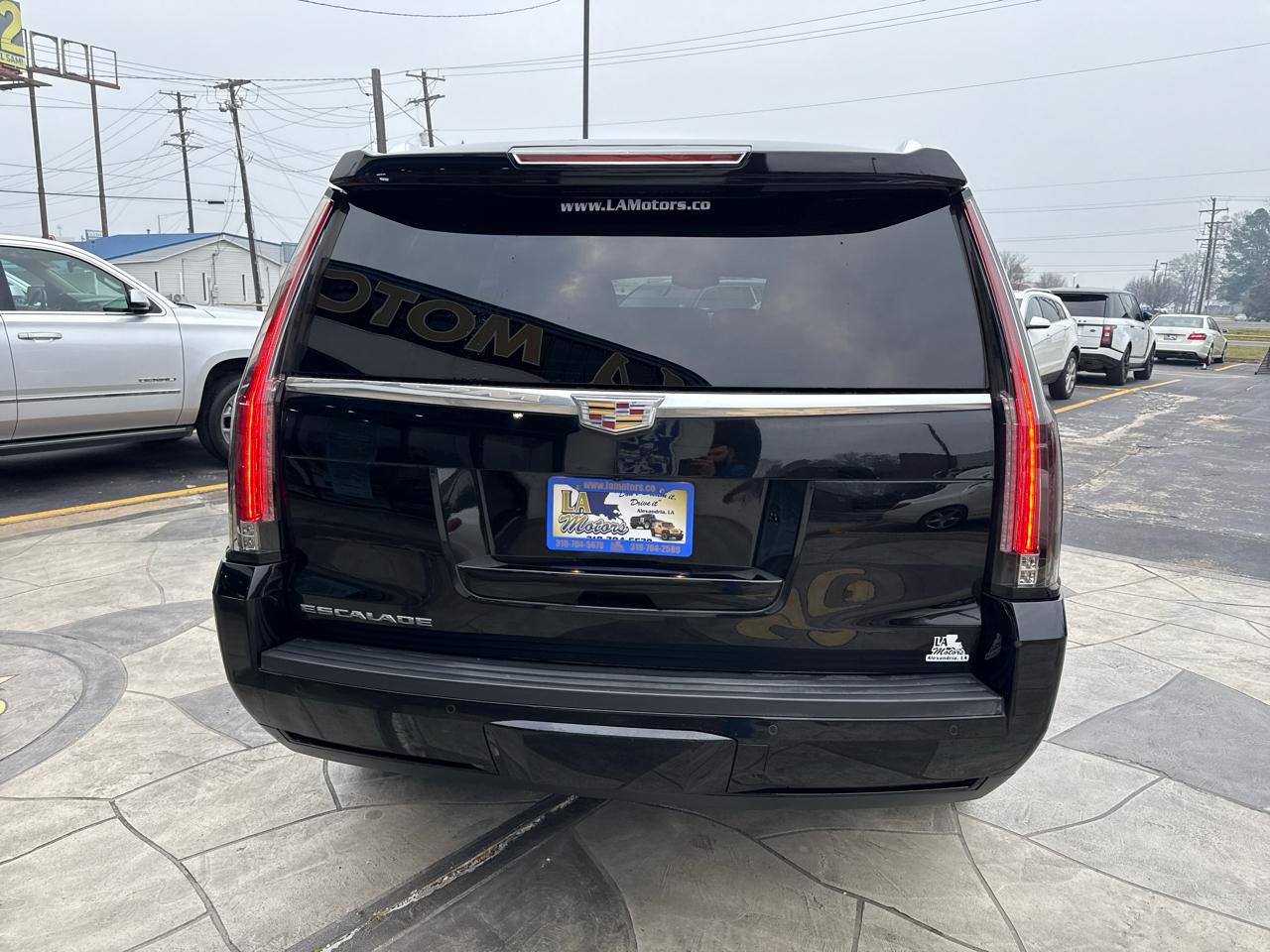 Cadillac Escalade Standard 2WD 2020