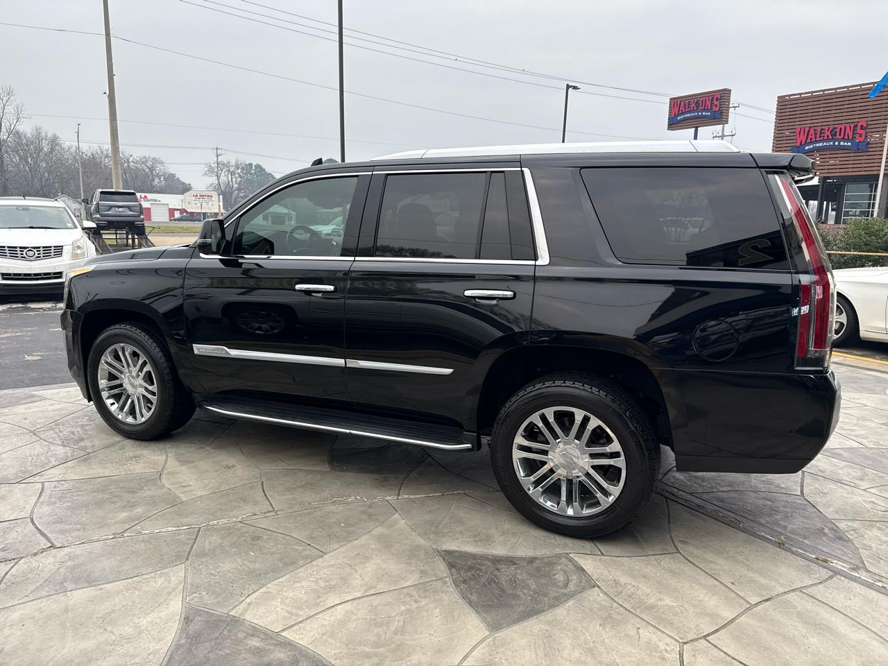 Cadillac Escalade Standard 2WD 2020