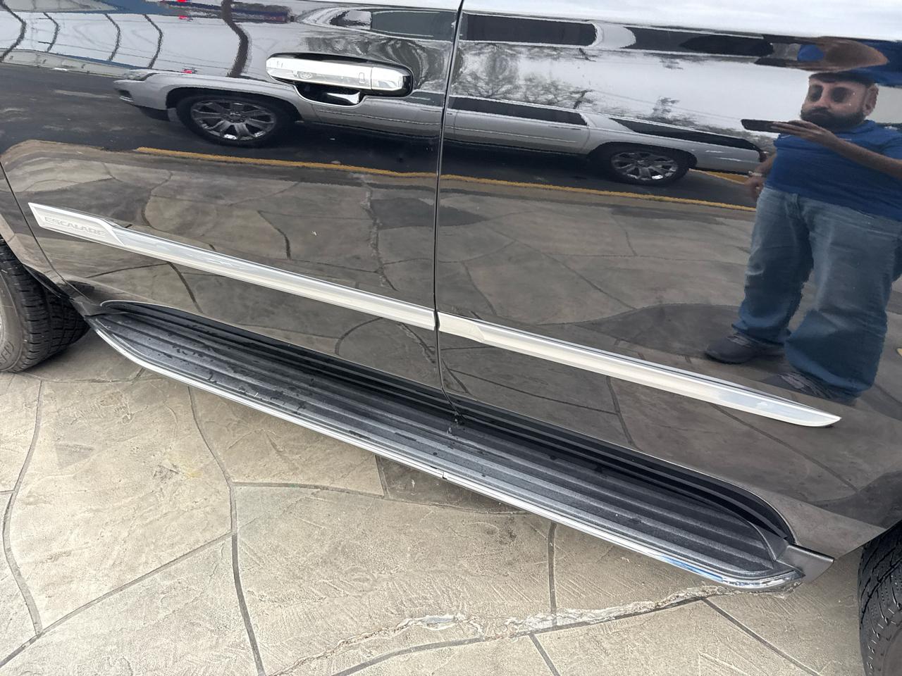 Cadillac Escalade Standard 2WD 2020