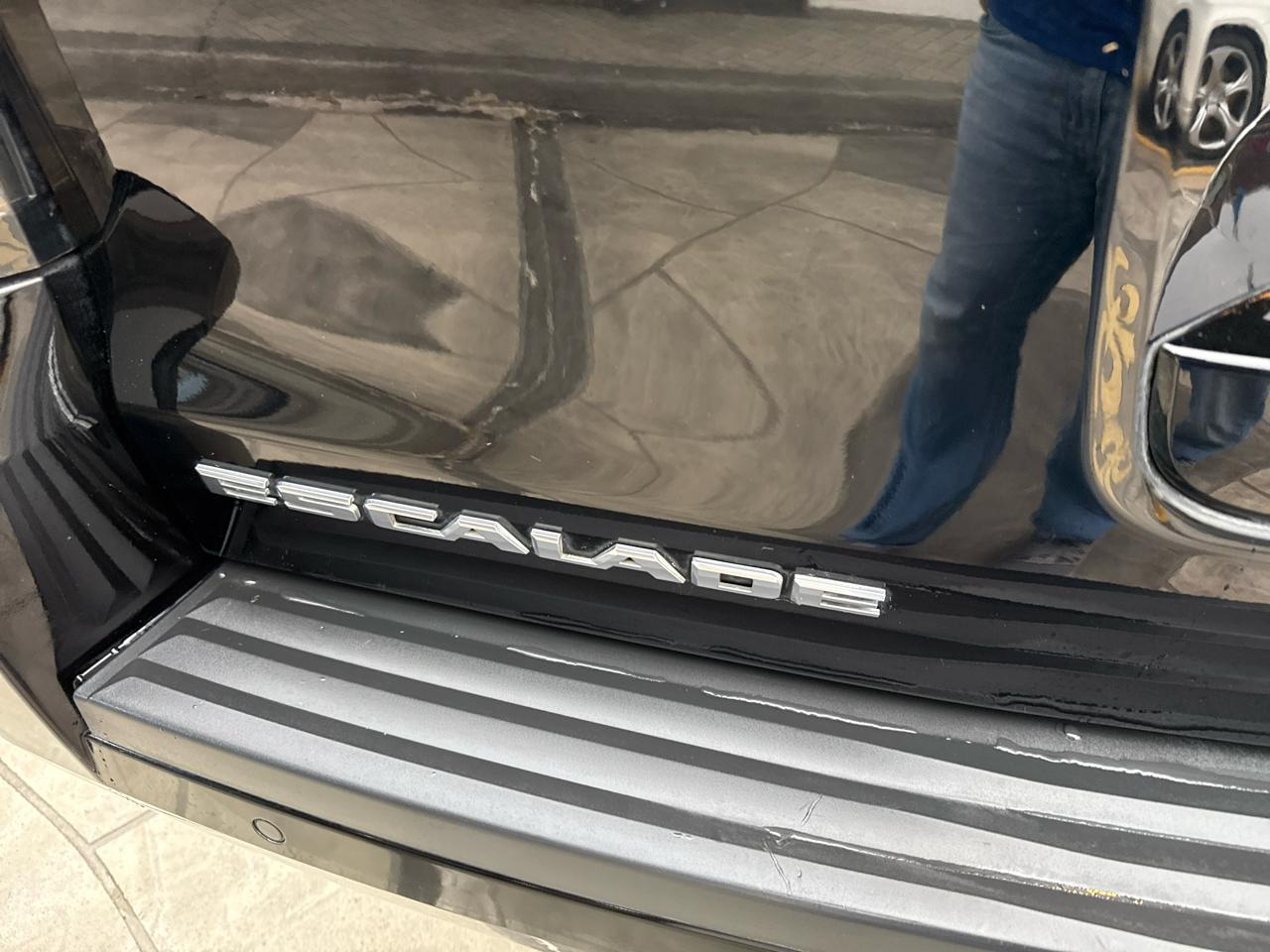 Cadillac Escalade Standard 2WD 2020