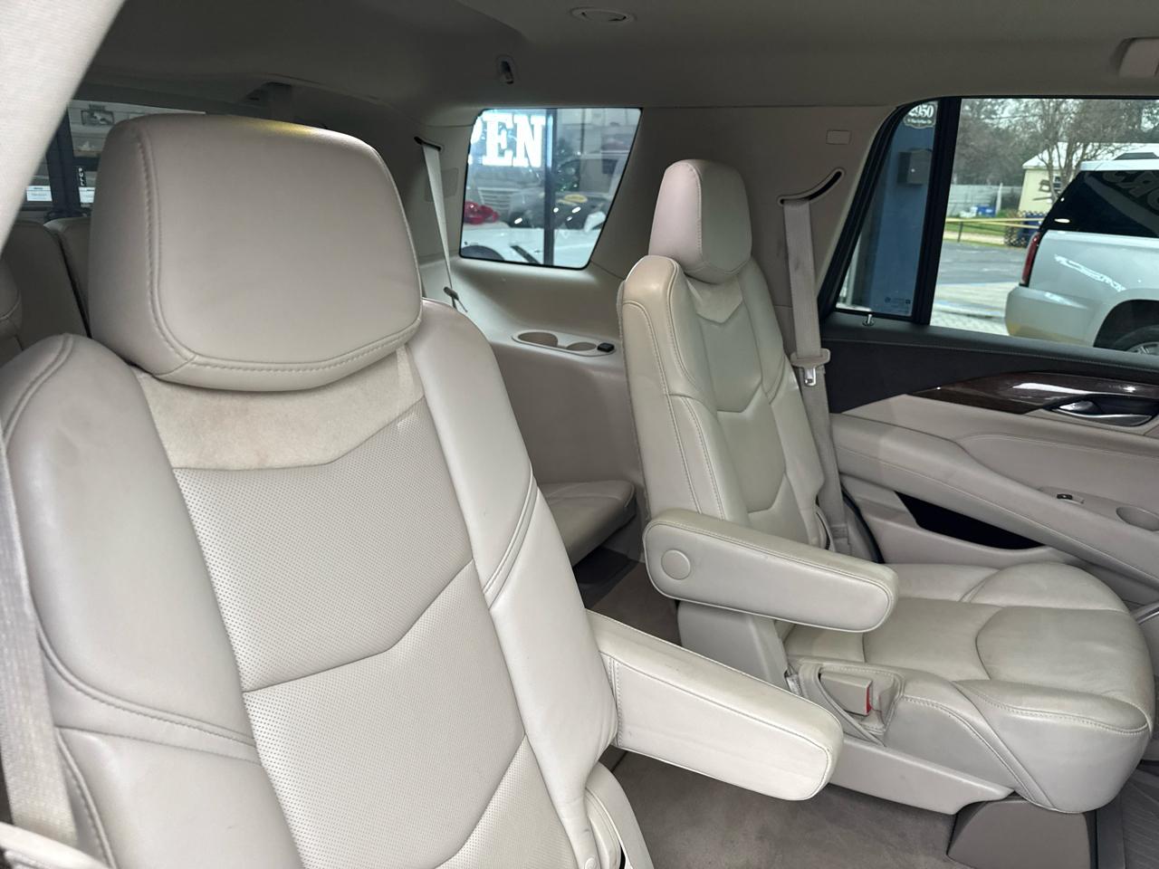 Cadillac Escalade Standard 2WD 2020