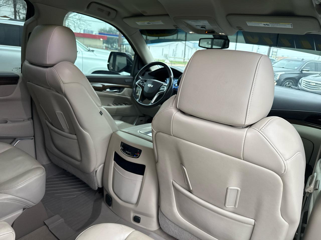 Cadillac Escalade Standard 2WD 2020