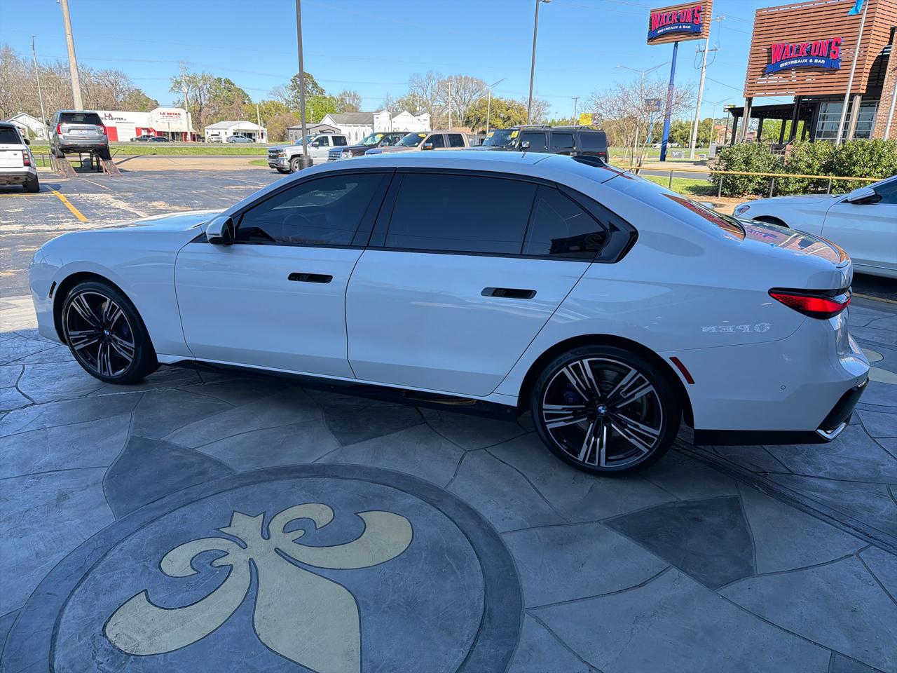 BMW 7-Series 740i 2023