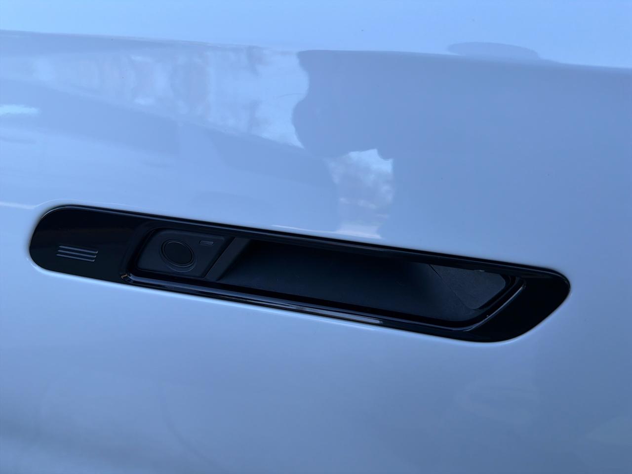 BMW 7-Series 740i 2023