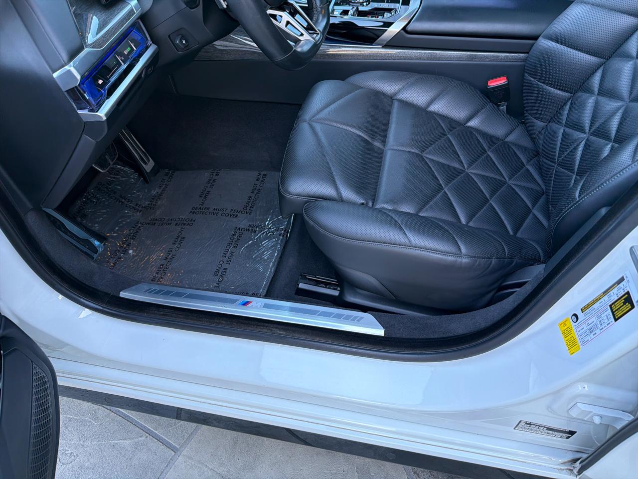 BMW 7-Series 740i 2023