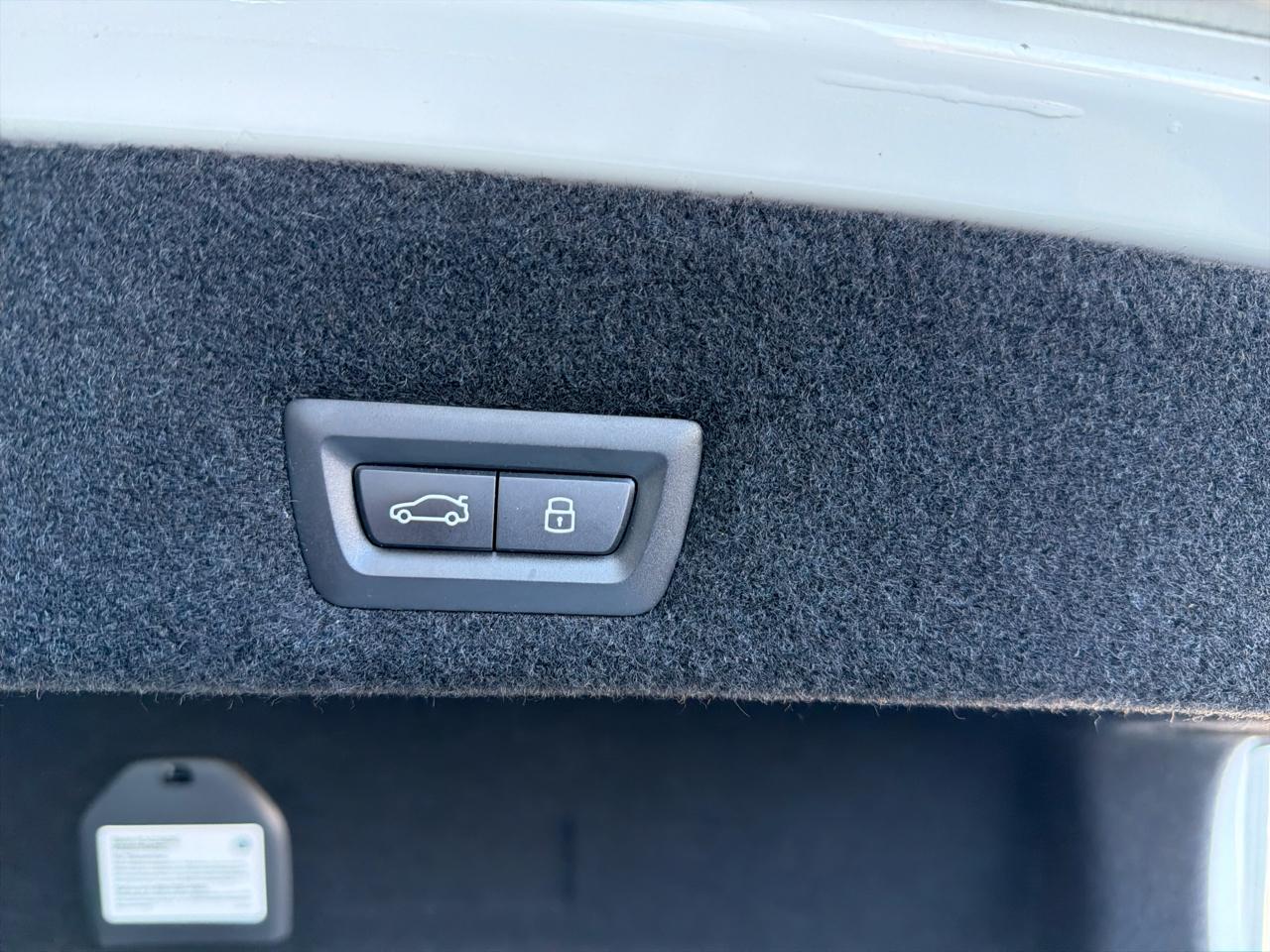 BMW 7-Series 740i 2023