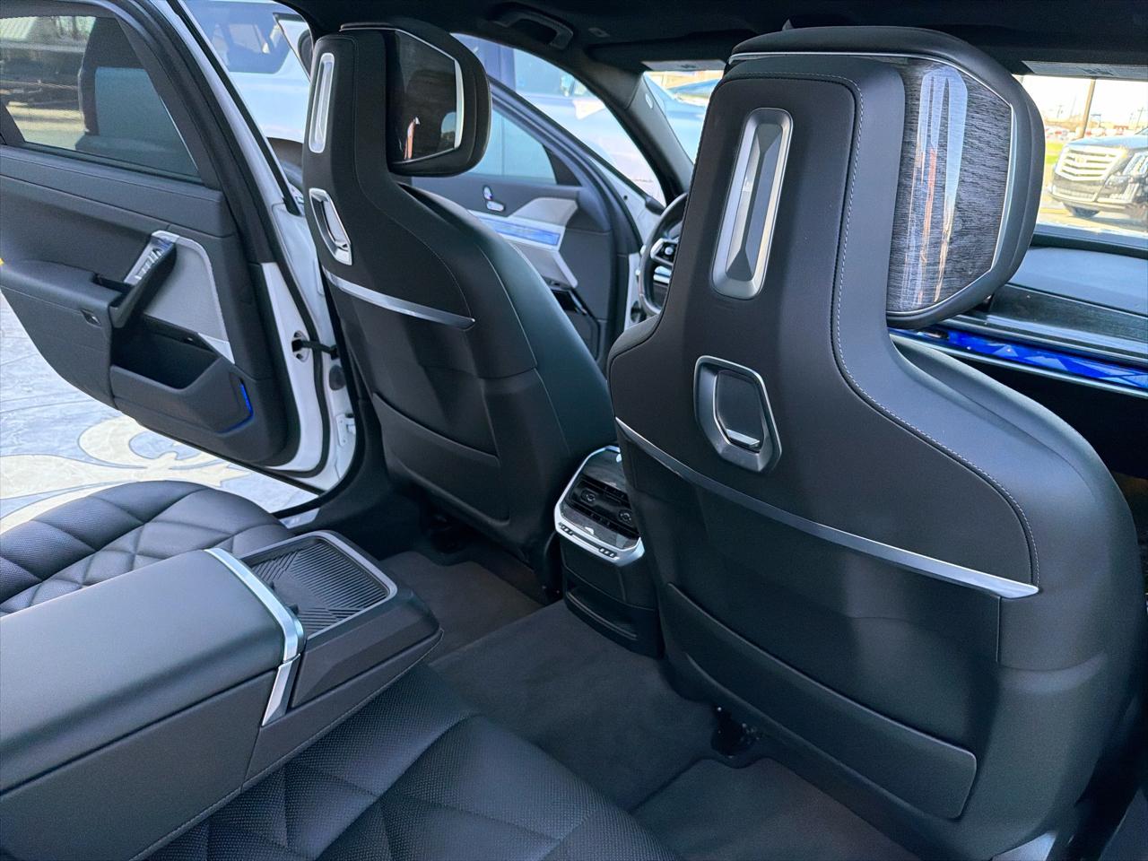 BMW 7-Series 740i 2023