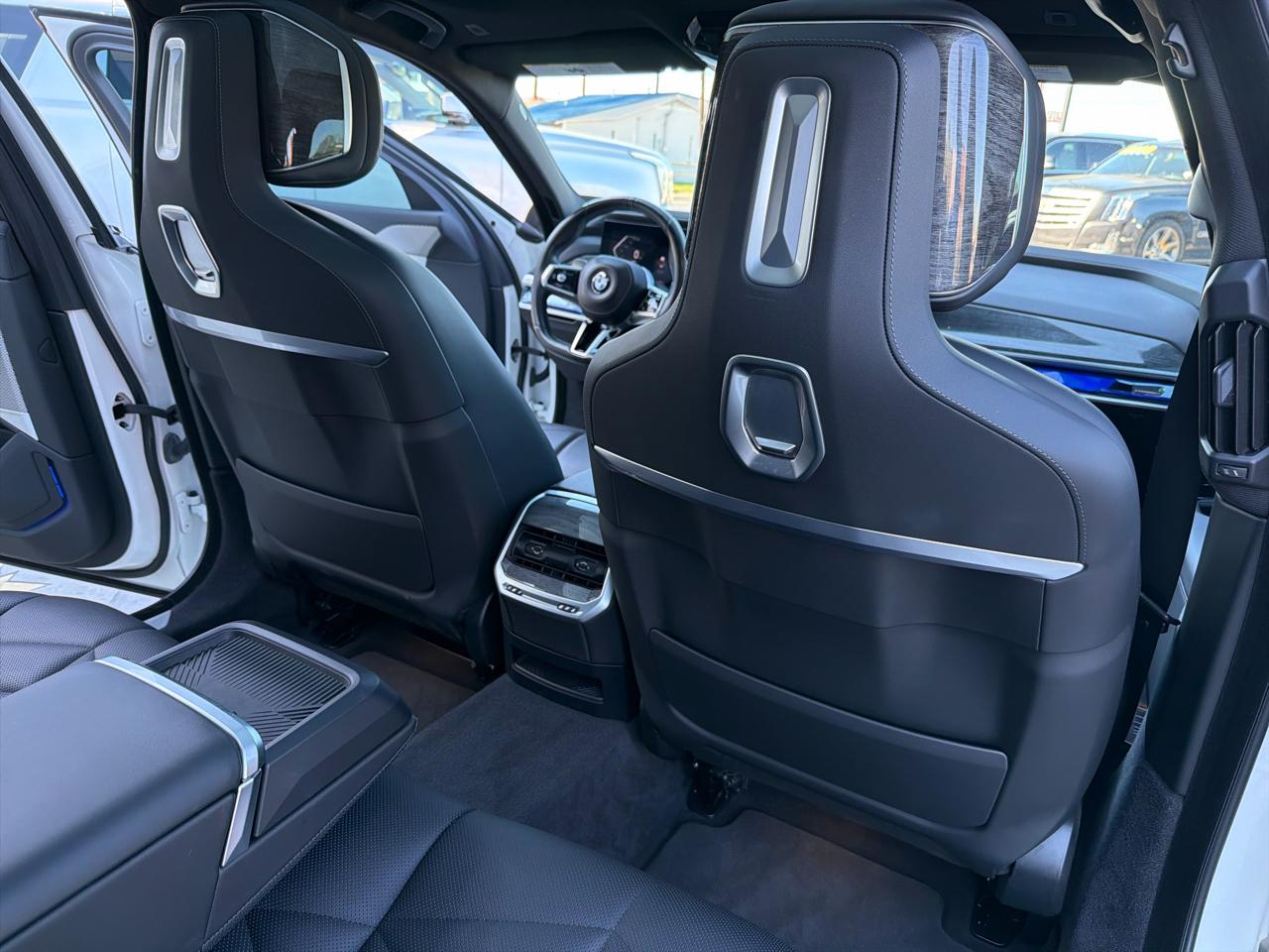 BMW 7-Series 740i 2023