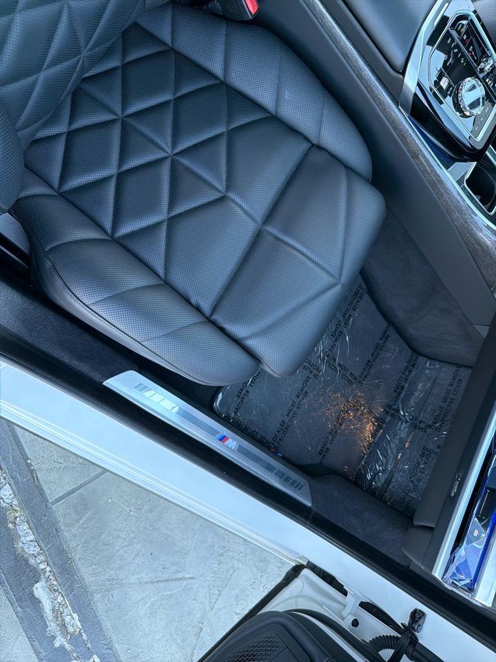 BMW 7-Series 740i 2023