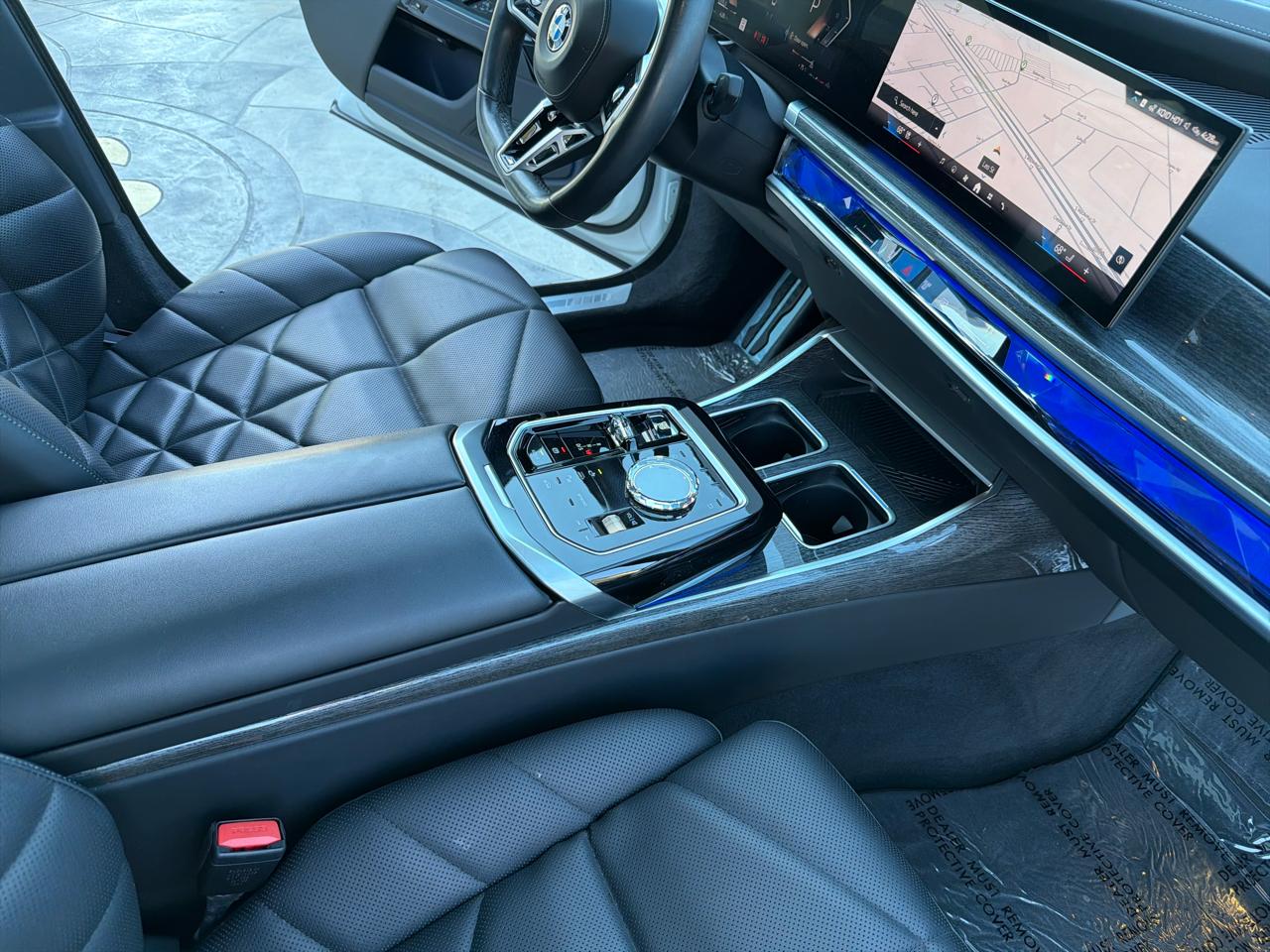 BMW 7-Series 740i 2023