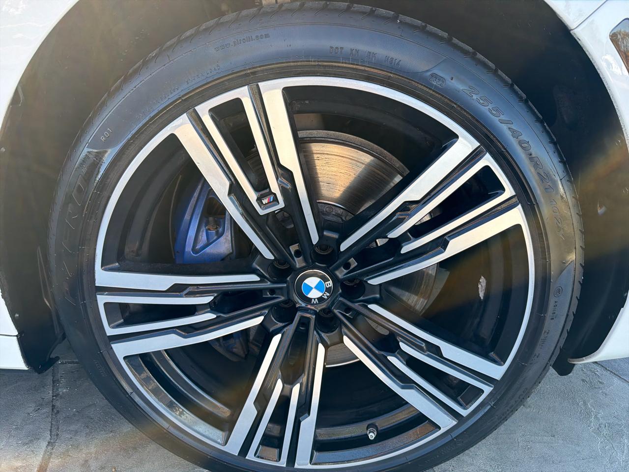 BMW 7-Series 740i 2023