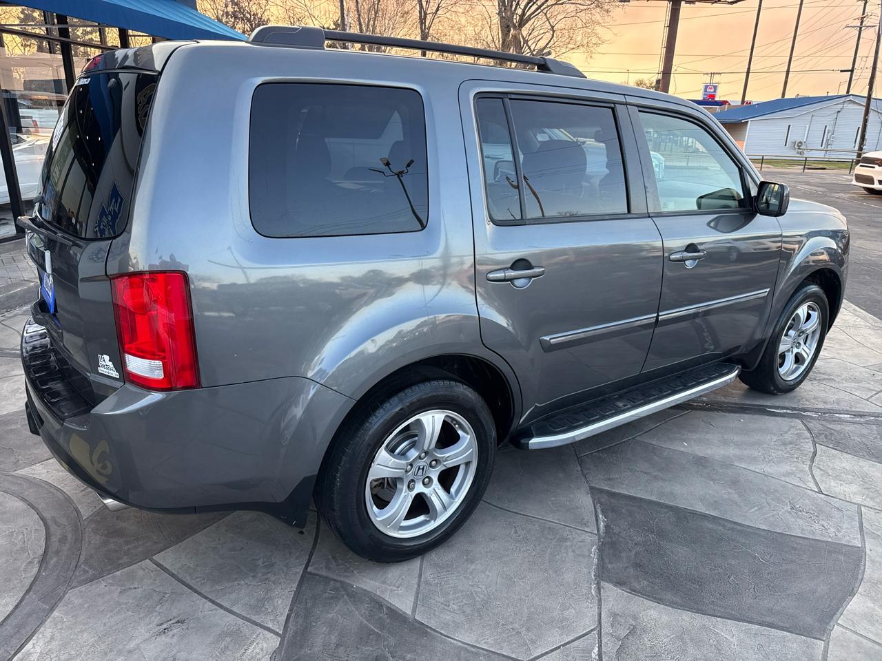 Honda Pilot EX-L 2WD 5-Spd AT with Navigation 2012