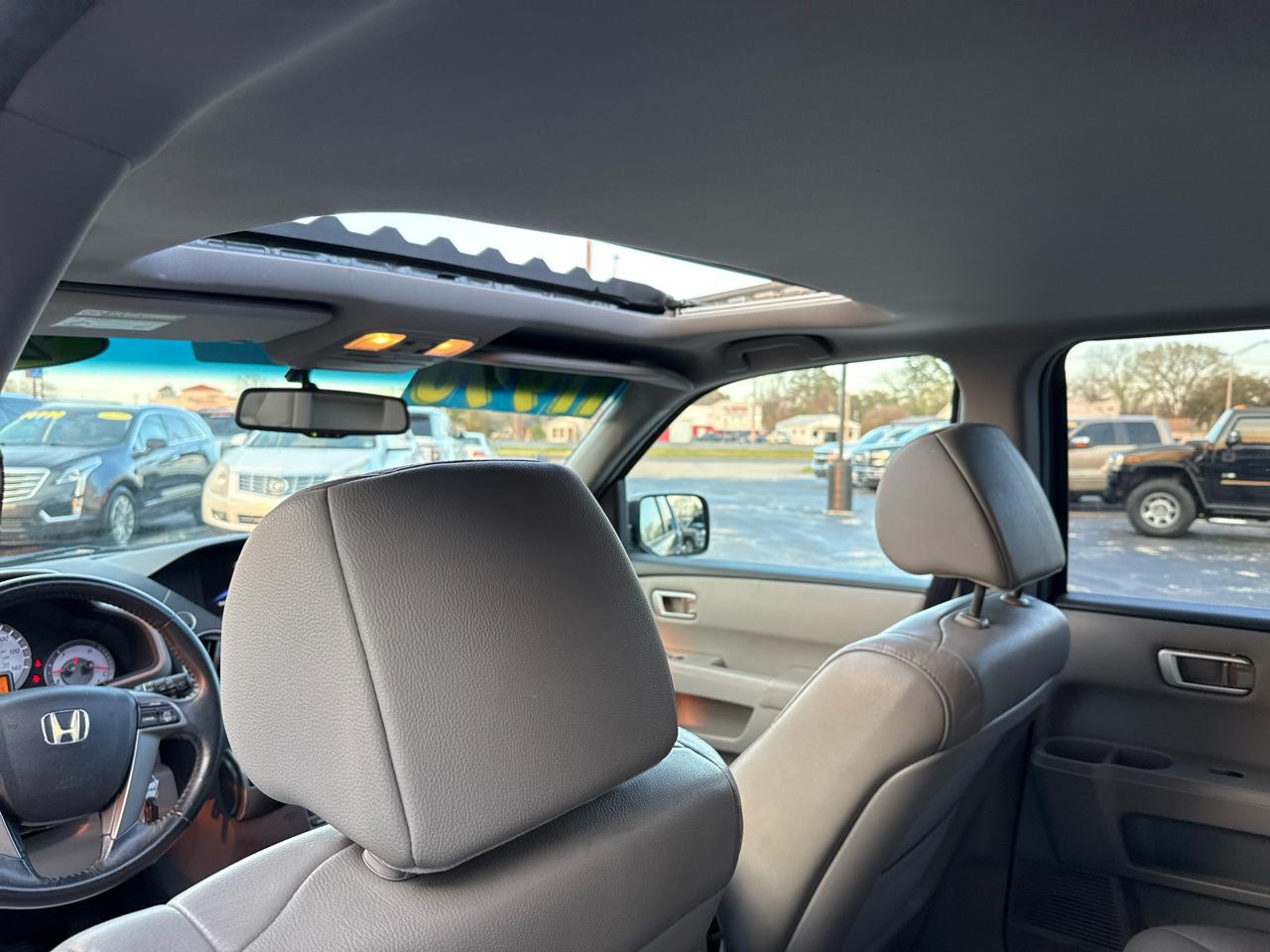 Honda Pilot EX-L 2WD 5-Spd AT with Navigation 2012