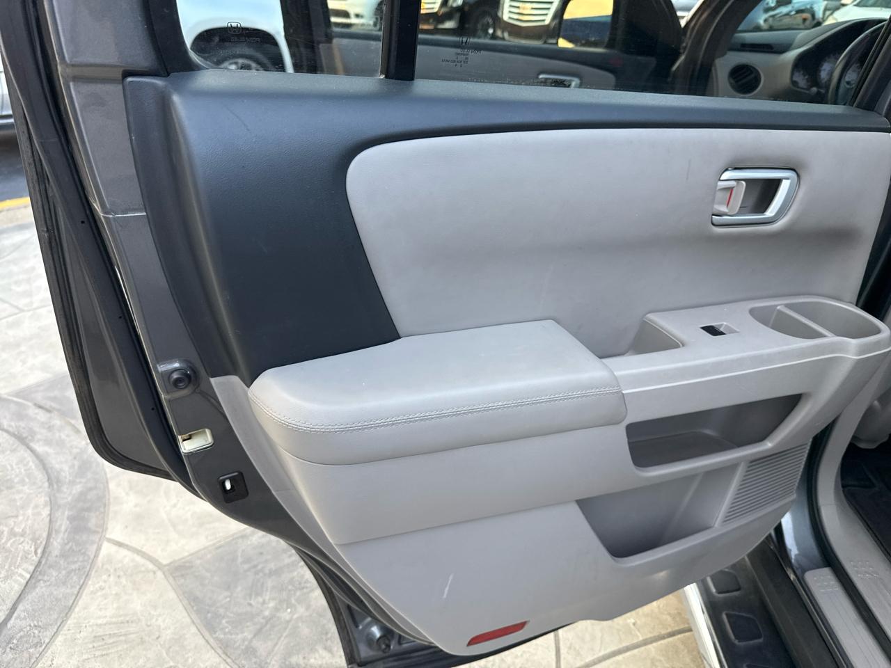 Honda Pilot EX-L 2WD 5-Spd AT with Navigation 2012