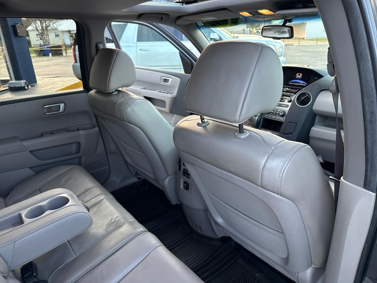 Honda Pilot EX-L 2WD 5-Spd AT with Navigation 2012