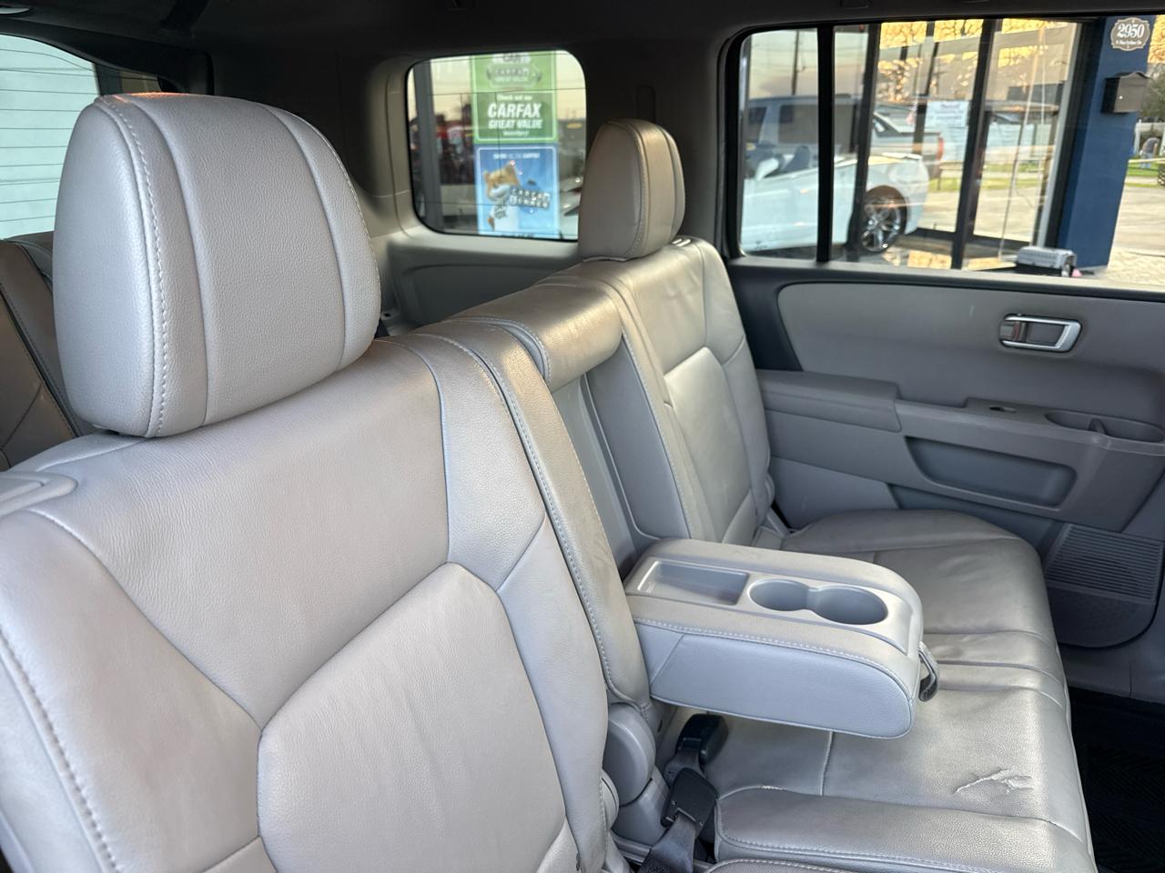 Honda Pilot EX-L 2WD 5-Spd AT with Navigation 2012