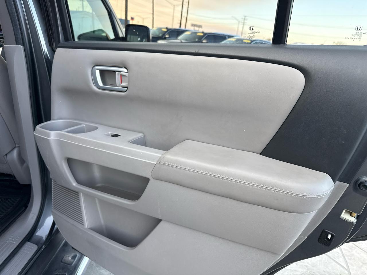 Honda Pilot EX-L 2WD 5-Spd AT with Navigation 2012