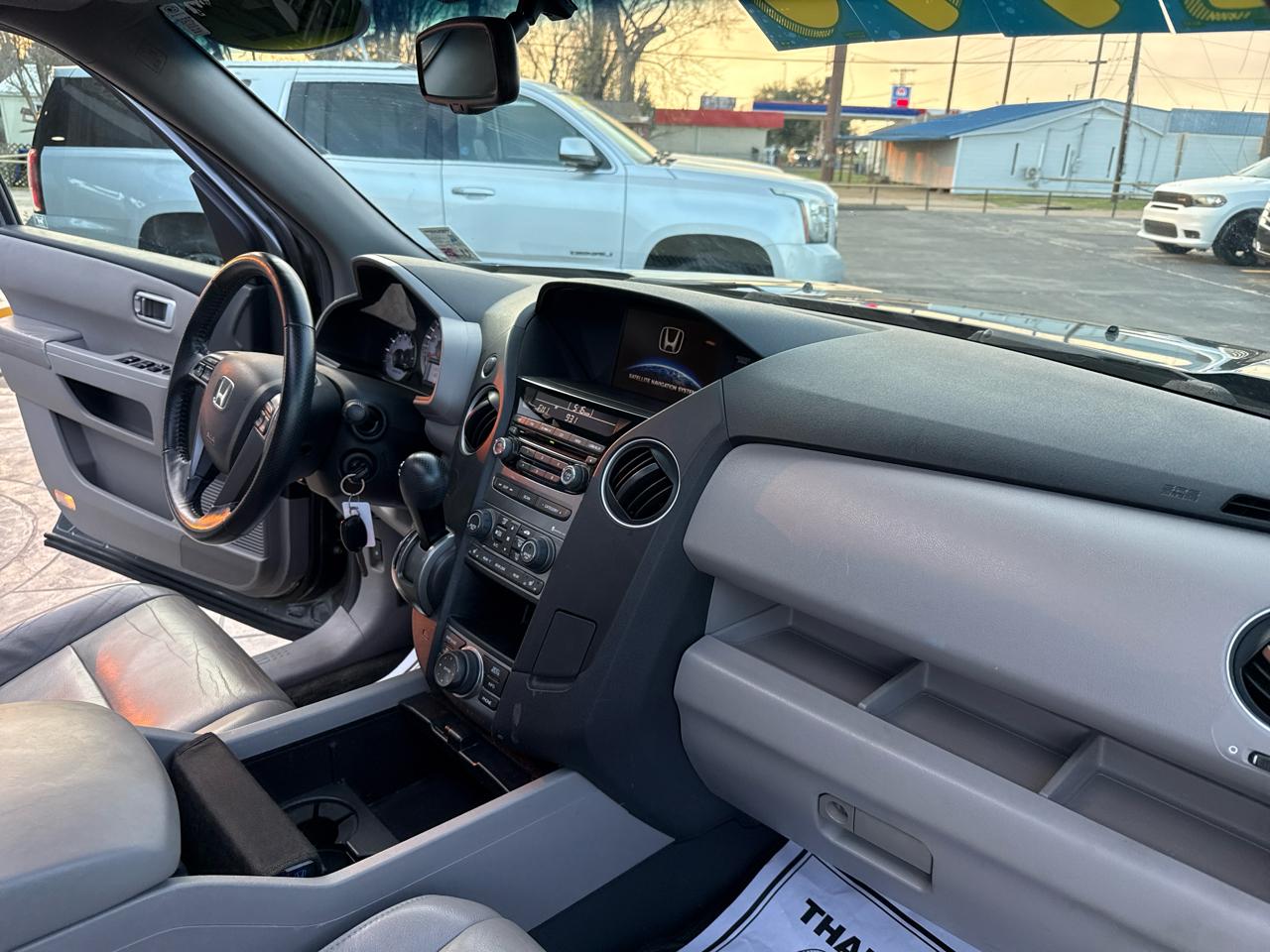 Honda Pilot EX-L 2WD 5-Spd AT with Navigation 2012