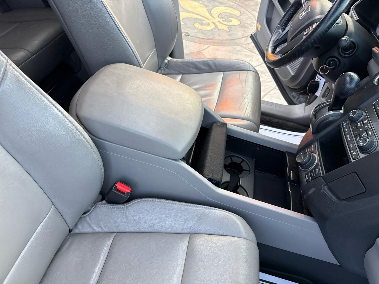 Honda Pilot EX-L 2WD 5-Spd AT with Navigation 2012