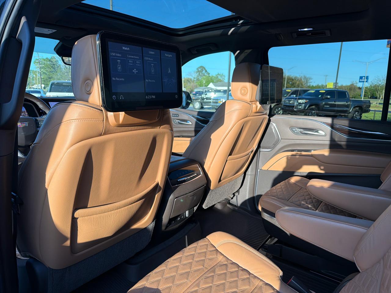 Cadillac Escalade ESV Premium Luxury 4WD 2021