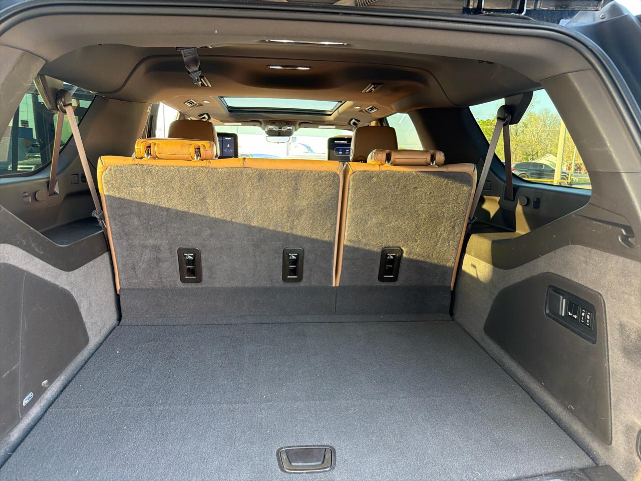 Cadillac Escalade ESV Premium Luxury 4WD 2021