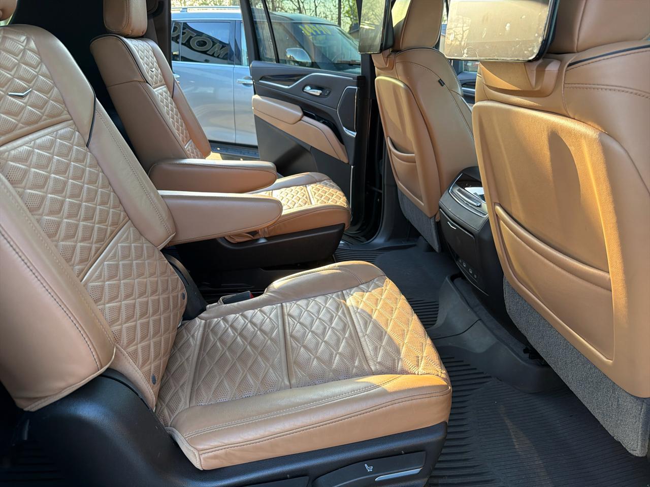 Cadillac Escalade ESV Premium Luxury 4WD 2021
