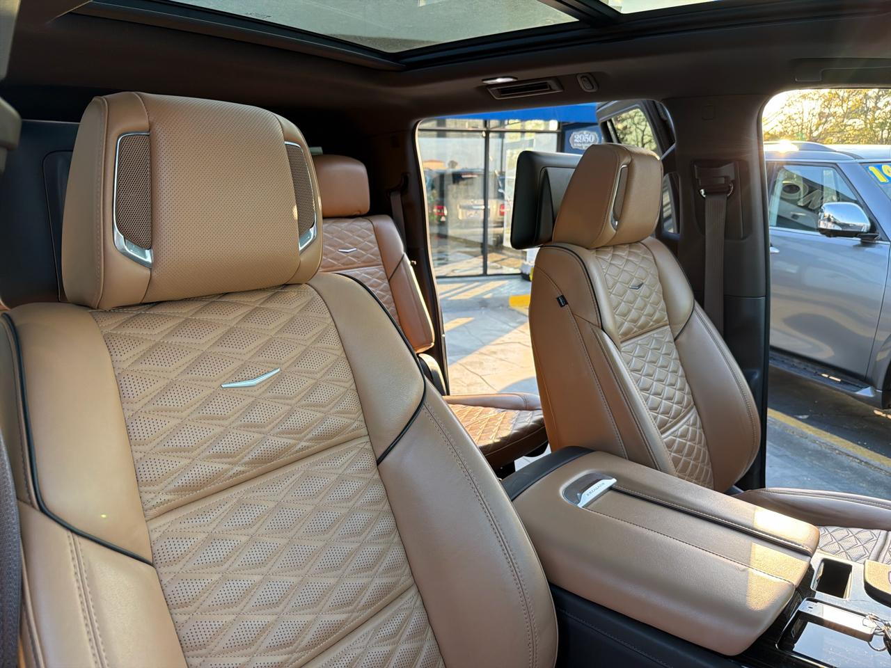 Cadillac Escalade ESV Premium Luxury 4WD 2021