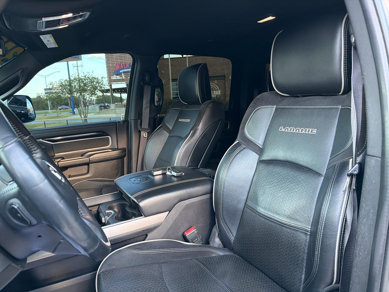 RAM 2500 Laramie Crew Cab SWB 4WD 2022