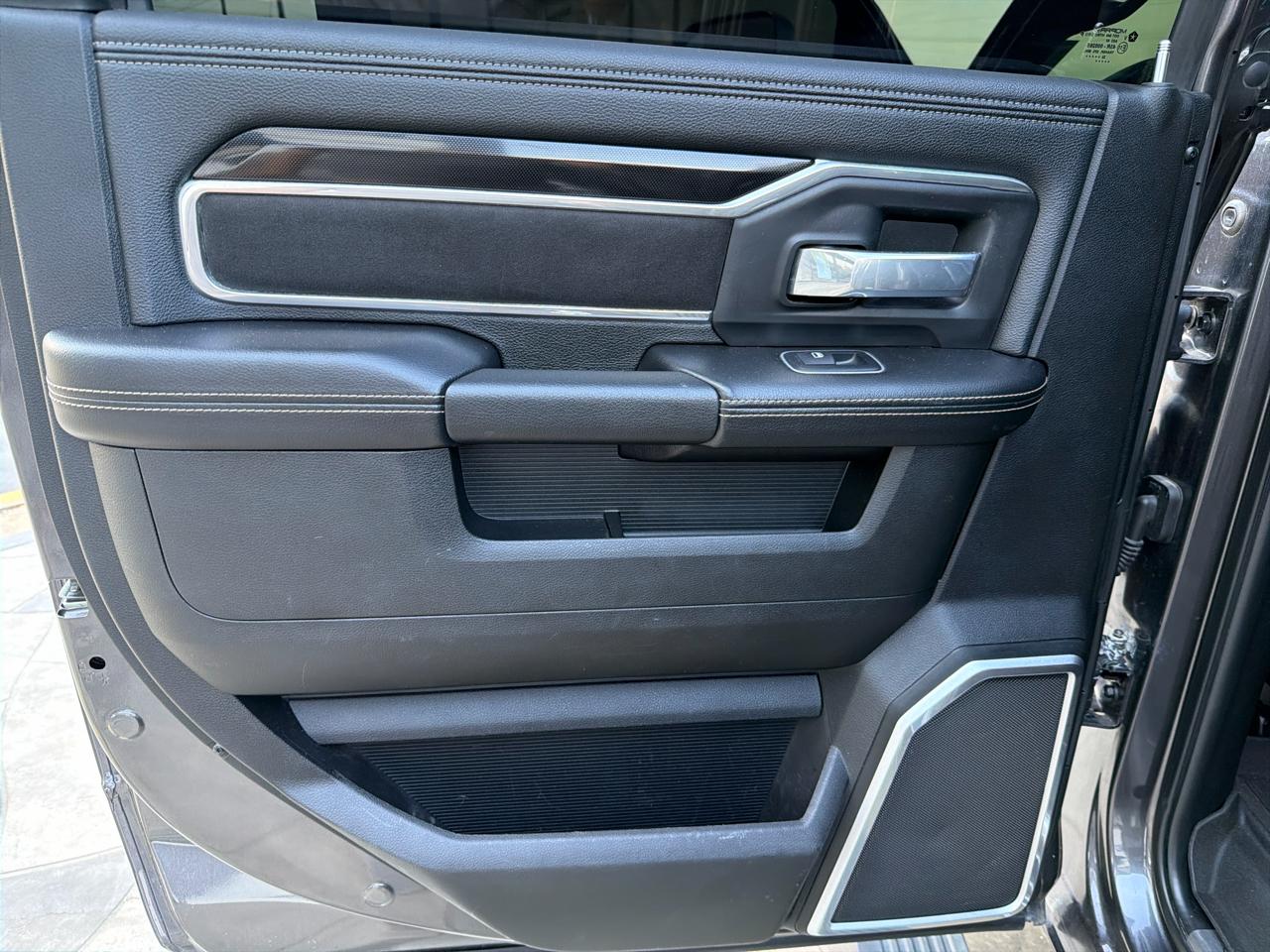 RAM 2500 Laramie Crew Cab SWB 4WD 2022