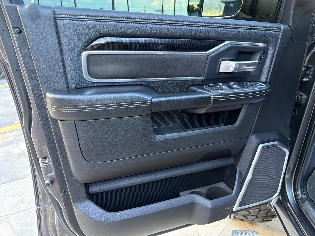 RAM 2500 Laramie Crew Cab SWB 4WD 2022