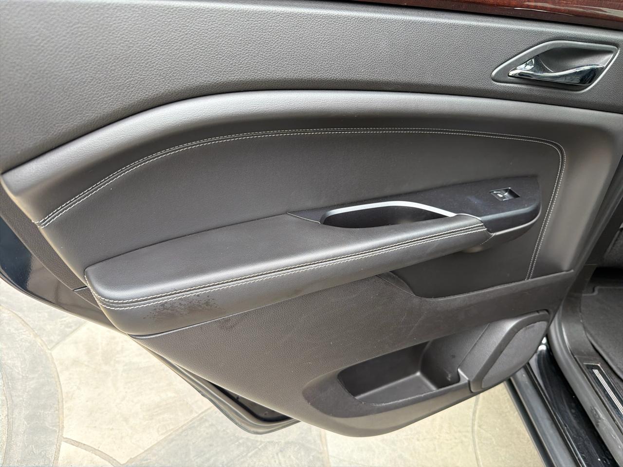 Cadillac SRX Luxury Collection FWD 2015