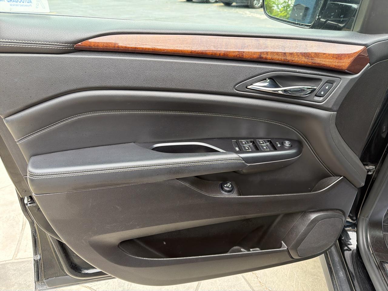 Cadillac SRX Luxury Collection FWD 2015