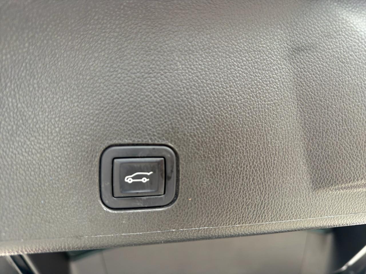 Cadillac SRX Luxury Collection FWD 2015