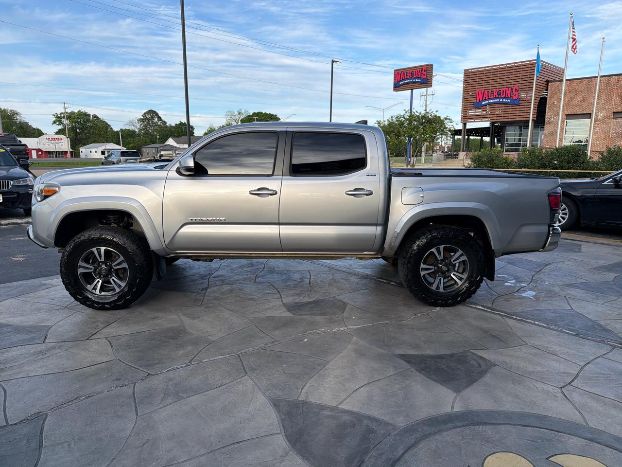 Toyota Tacoma SR5 Dbl Cab 4WD at 2017
