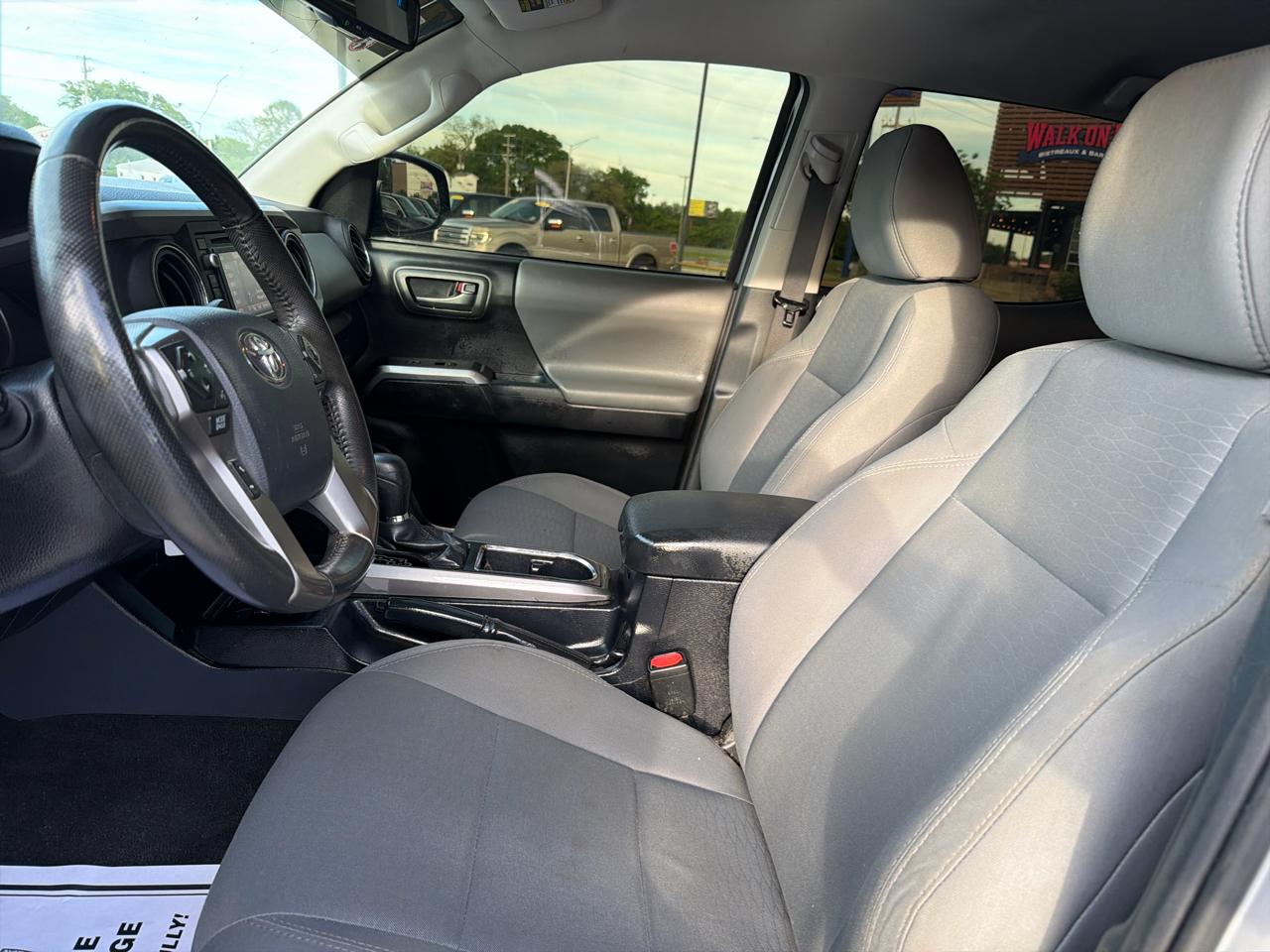 Toyota Tacoma SR5 Dbl Cab 4WD at 2017