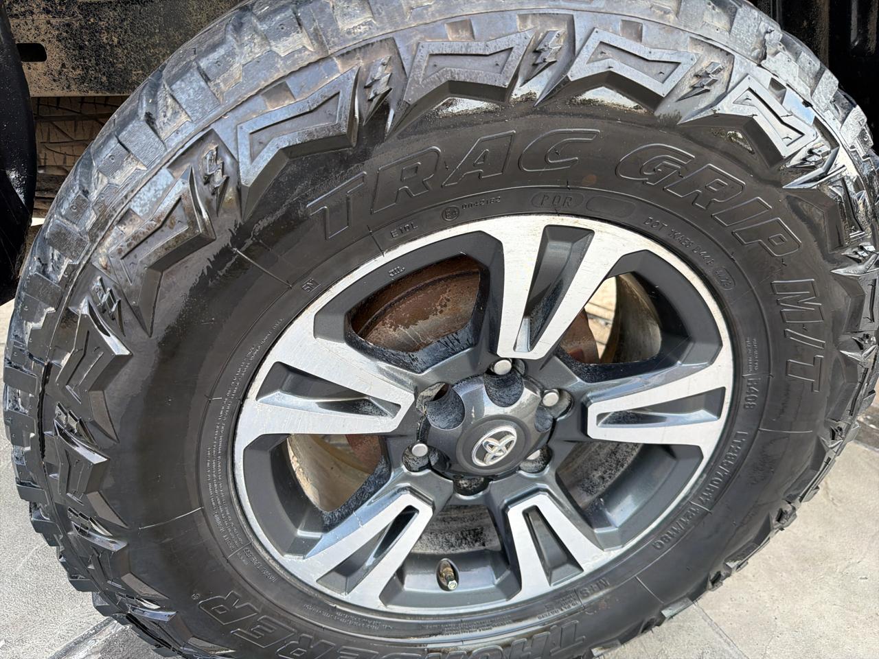 Toyota Tacoma SR5 Dbl Cab 4WD at 2017