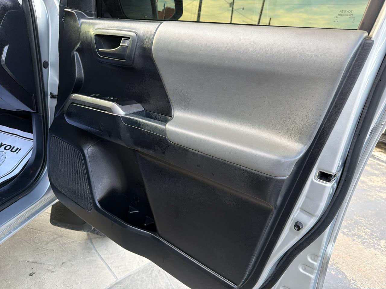 Toyota Tacoma SR5 Dbl Cab 4WD at 2017