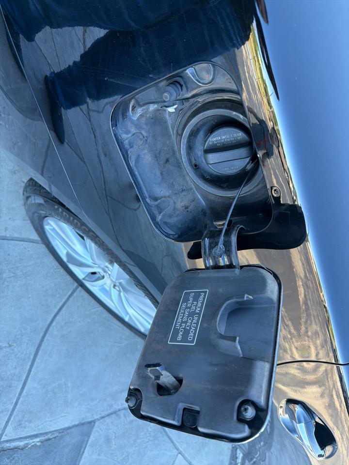 Infiniti Q50 Premium 4D Sedan 2015