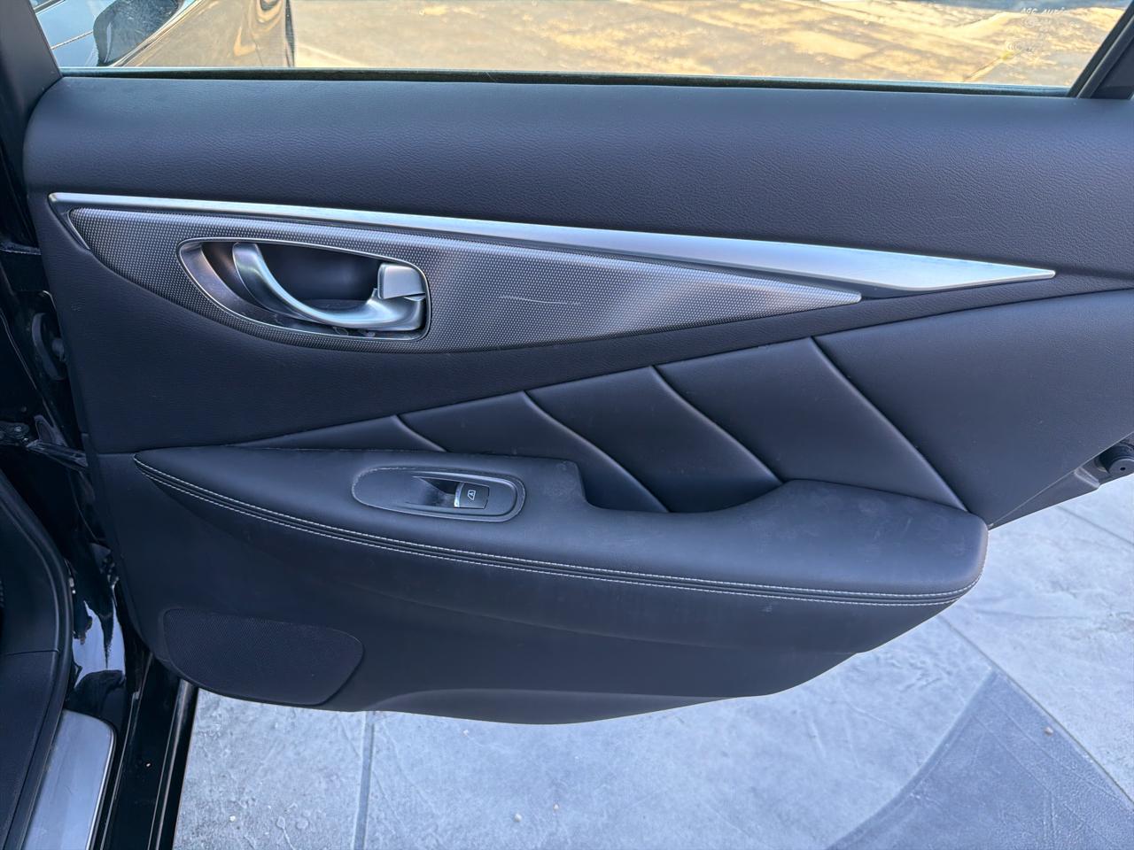 Infiniti Q50 Premium 4D Sedan 2015