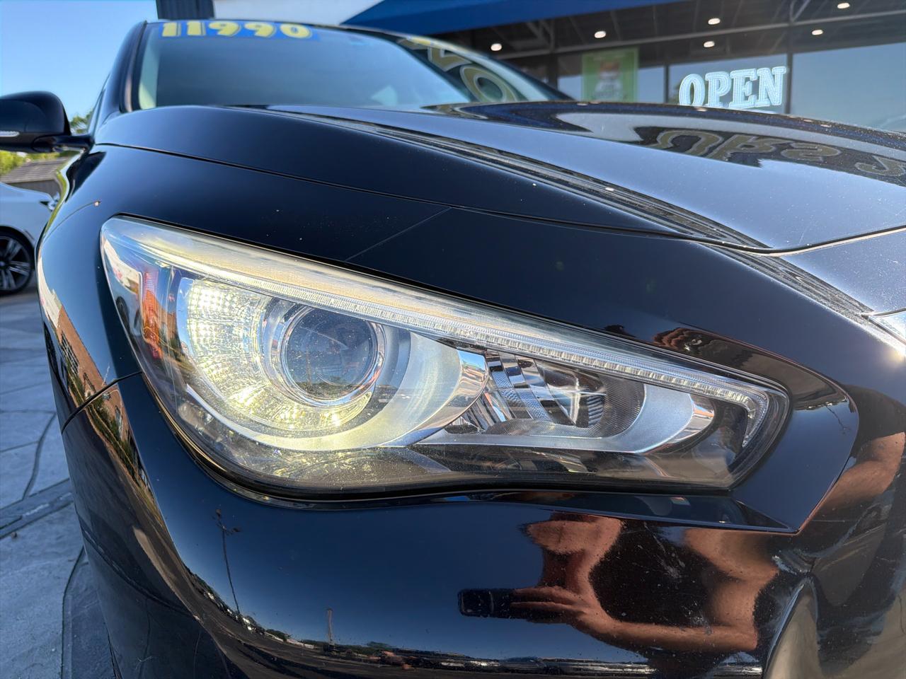 Infiniti Q50 Premium 4D Sedan 2015