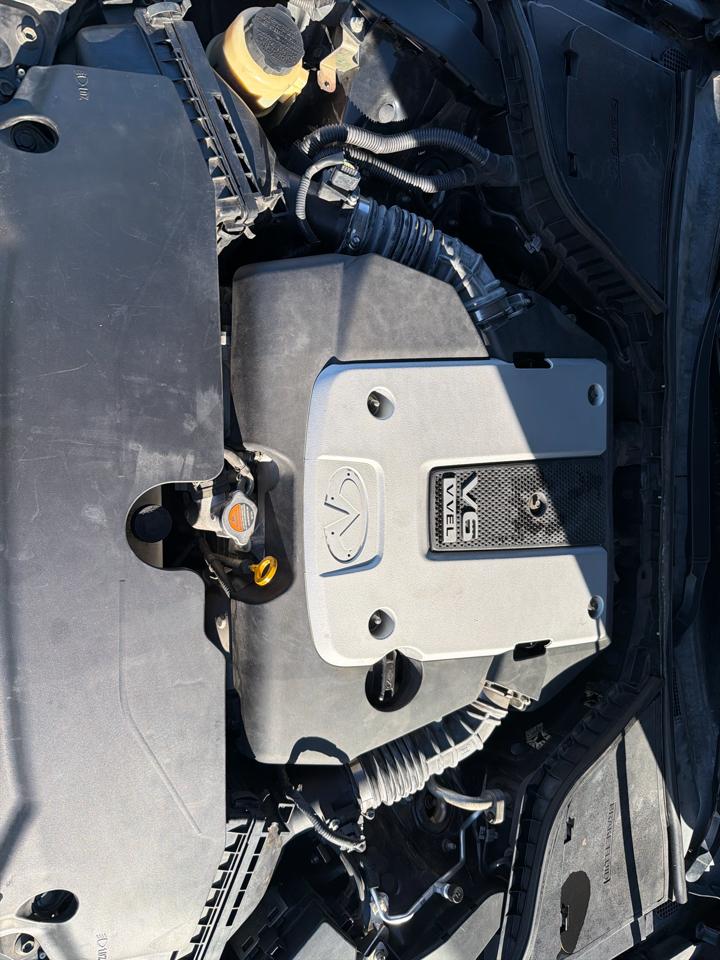 Infiniti Q50 Premium 4D Sedan 2015