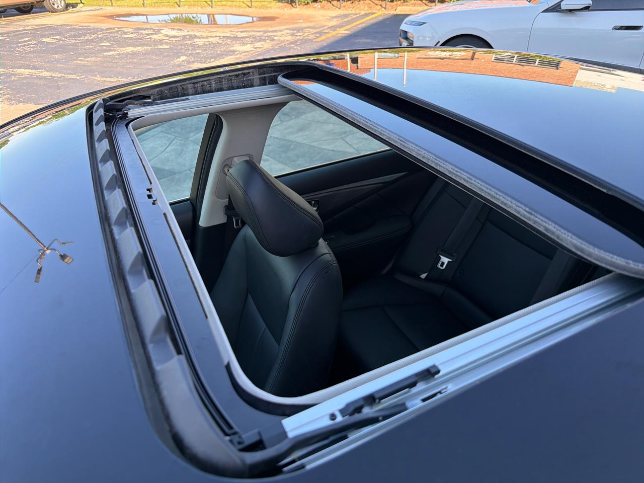 Infiniti Q50 Premium 4D Sedan 2015