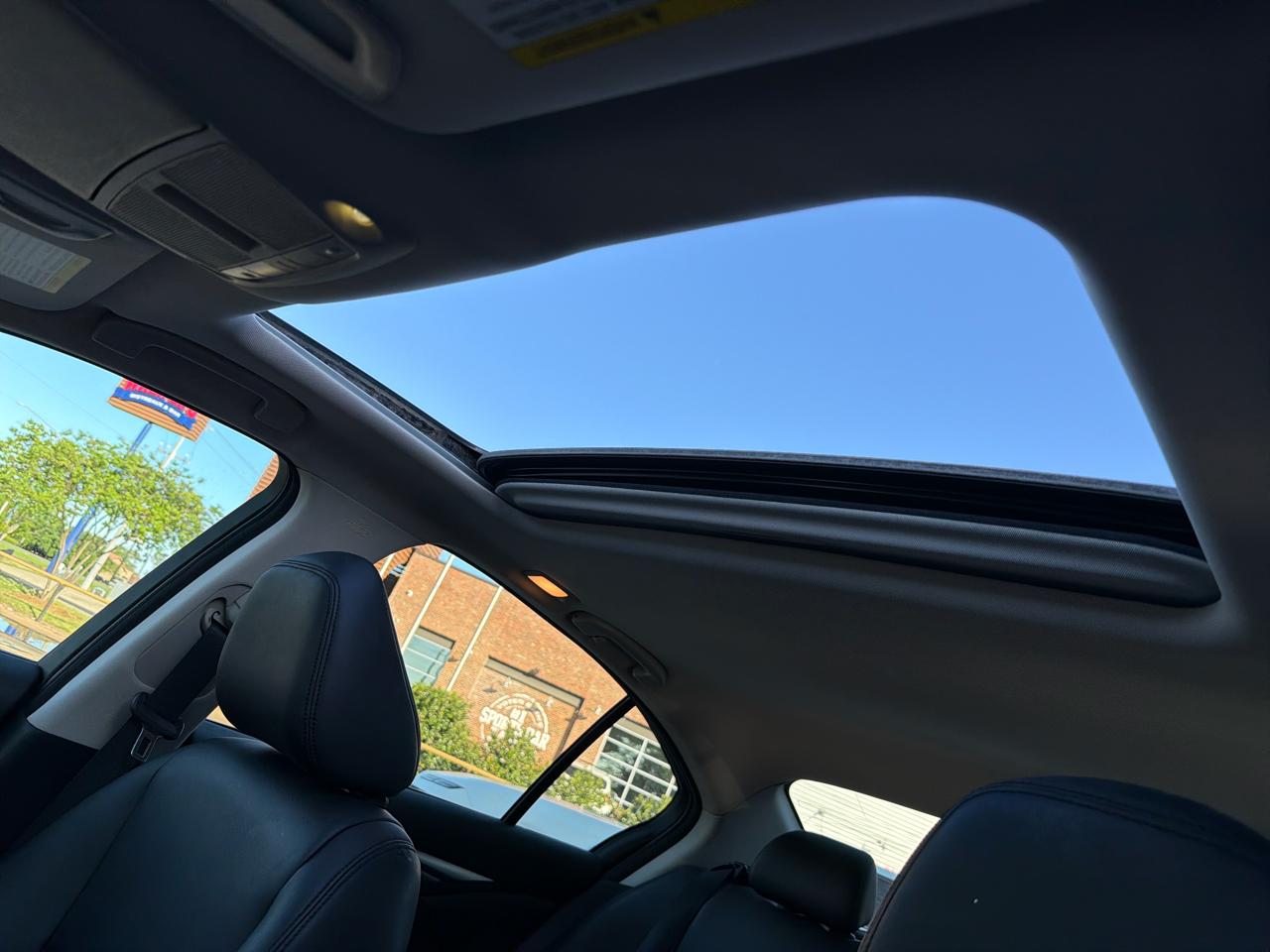 Infiniti Q50 Premium 4D Sedan 2015