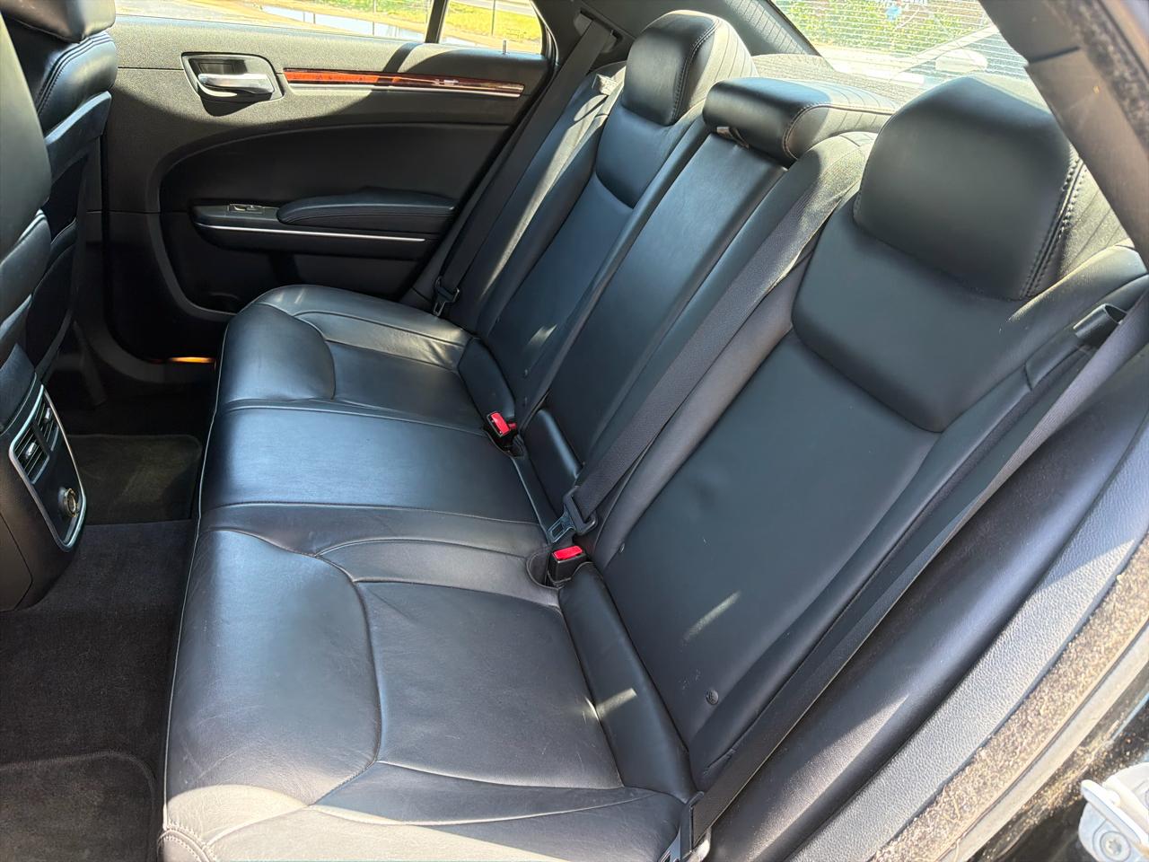 Chrysler 300 RWD 2013