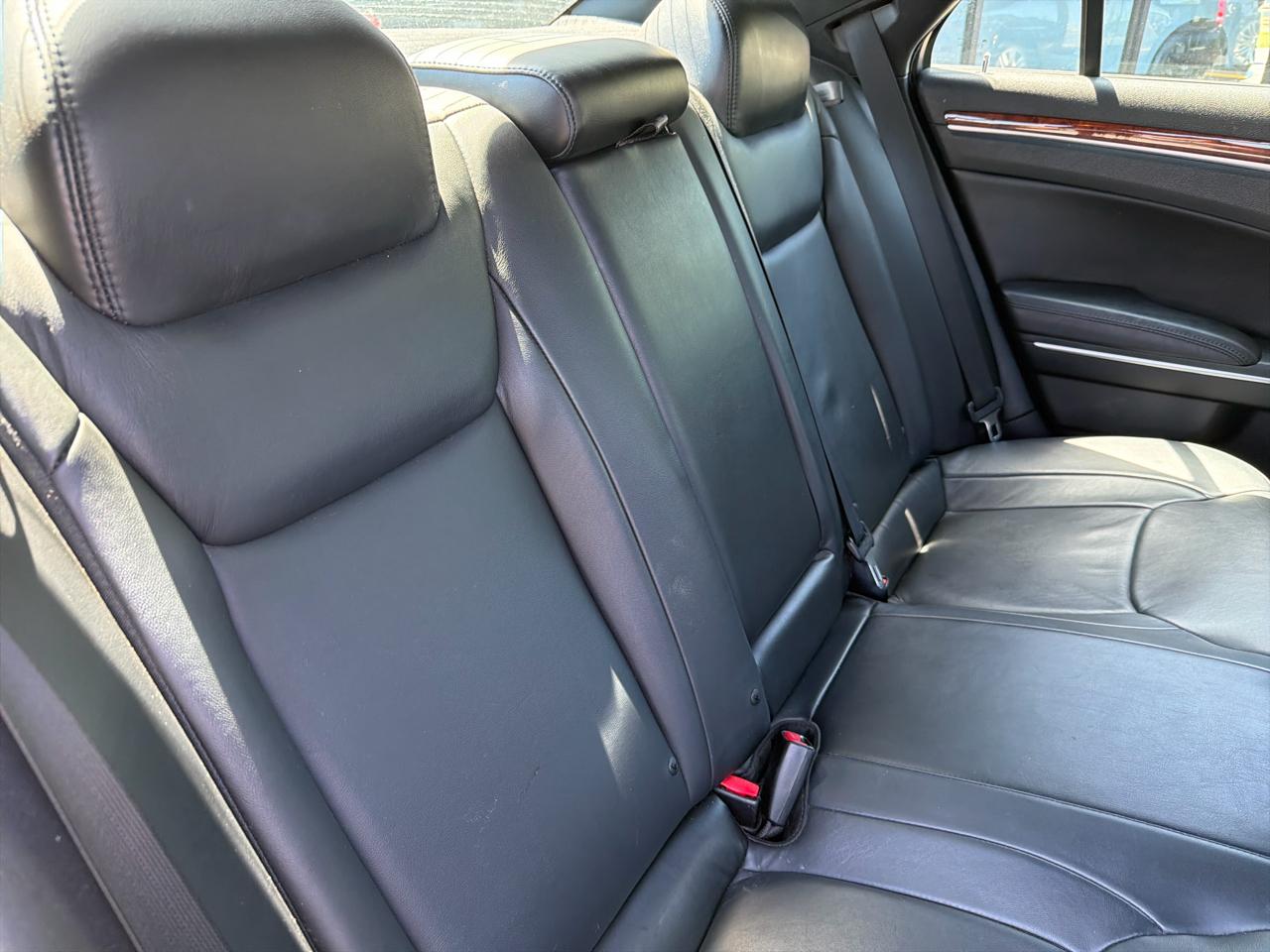 Chrysler 300 RWD 2013