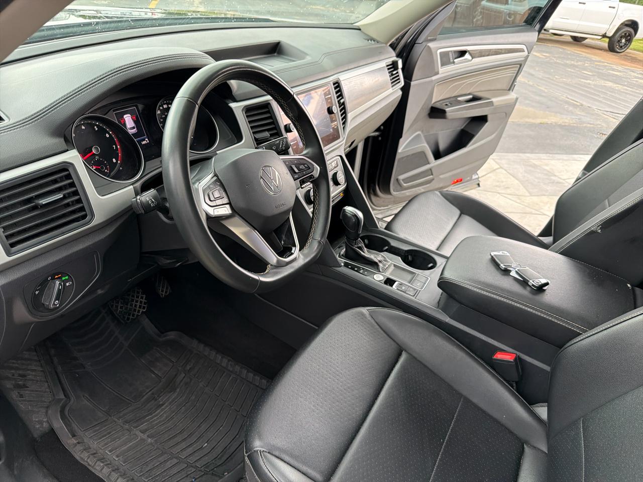 Volkswagen Atlas V6 SE w/Technology 2021