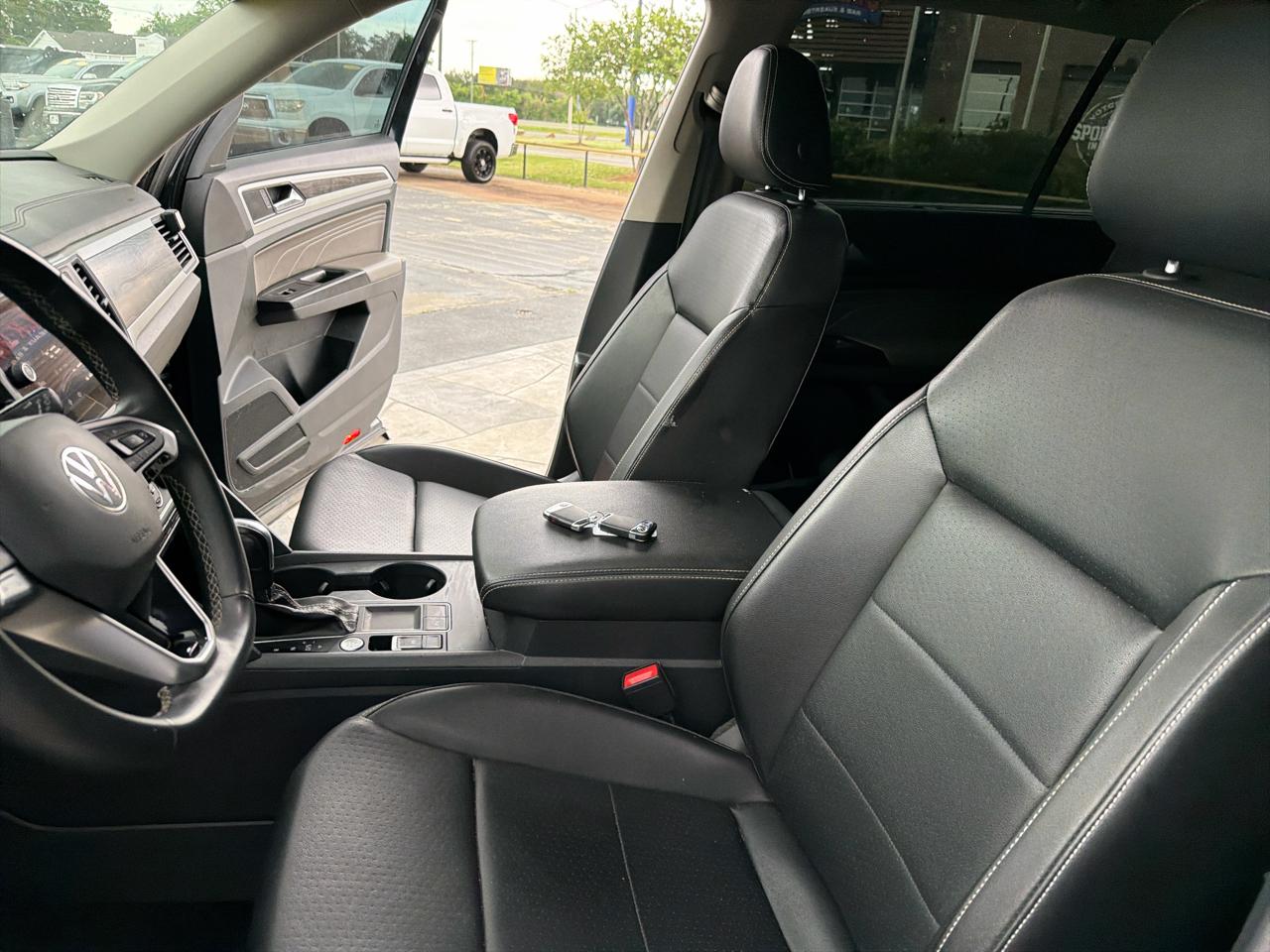 Volkswagen Atlas V6 SE w/Technology 2021