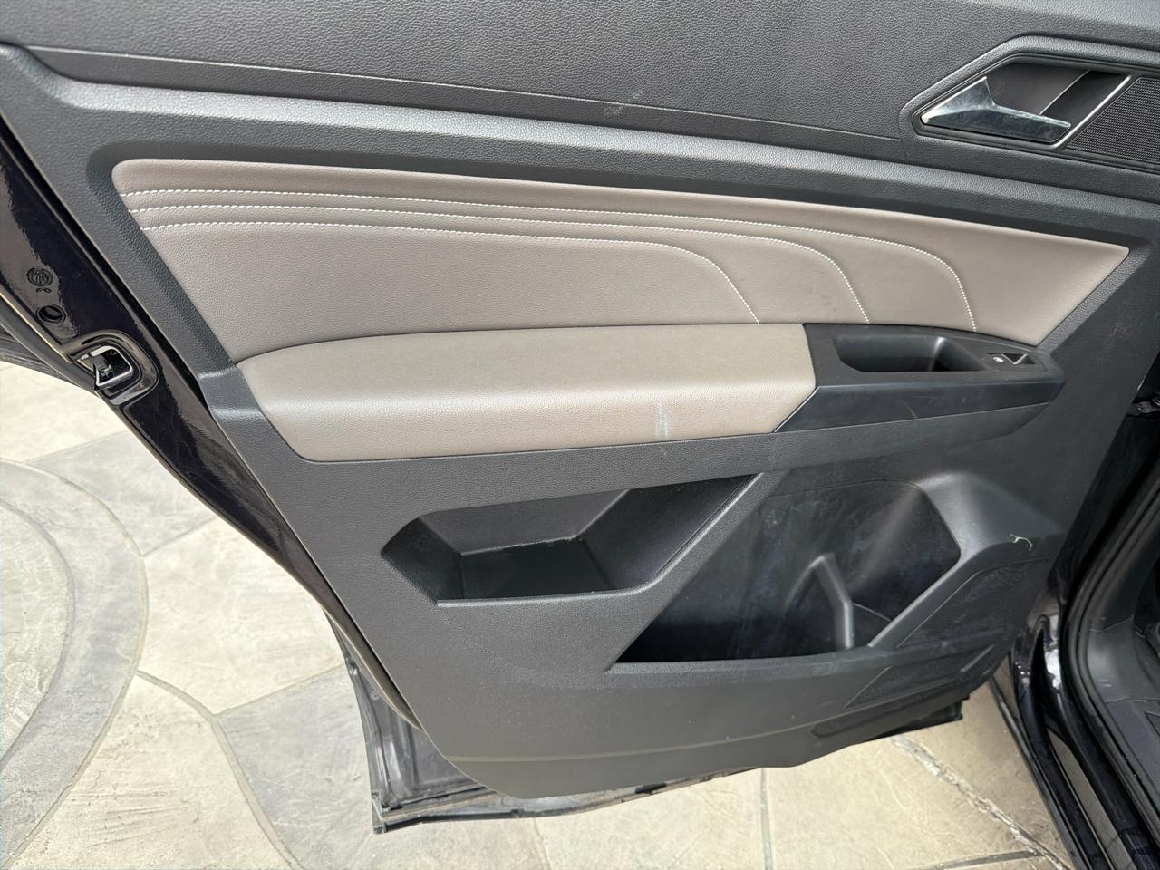 Volkswagen Atlas V6 SE w/Technology 2021