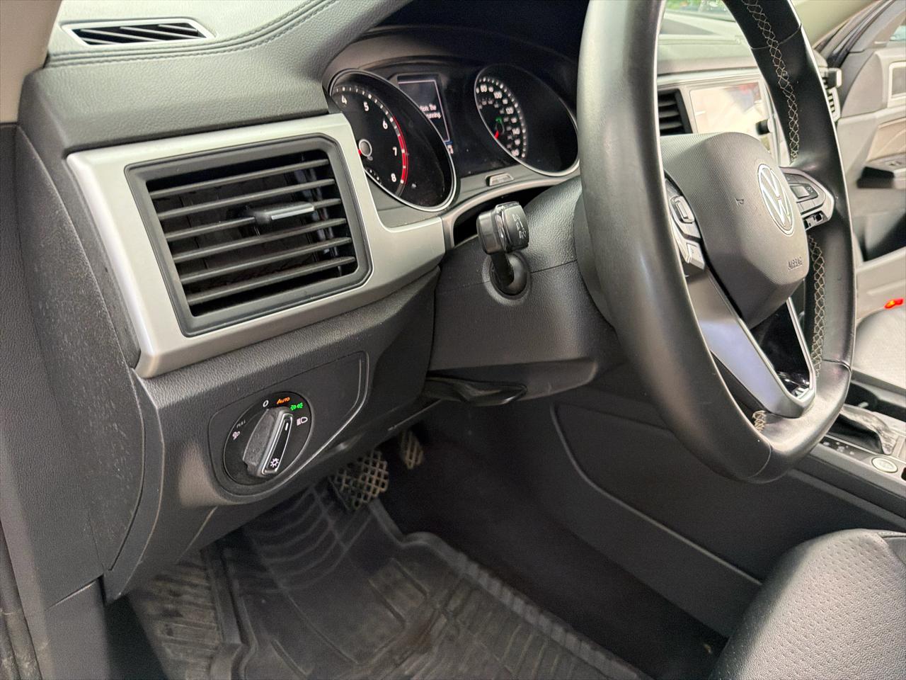 Volkswagen Atlas V6 SE w/Technology 2021